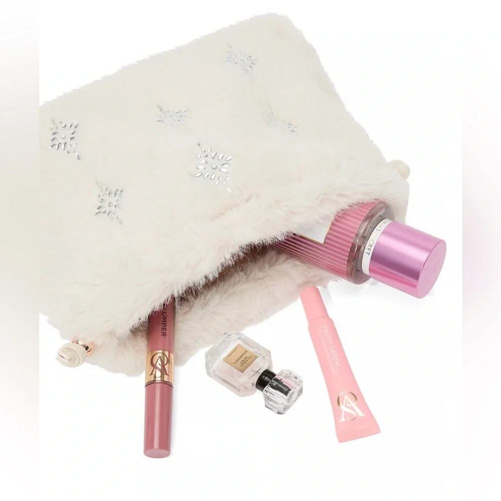 NWT! Victoria’s Secret Luxe Plush 3-Piece Travel Accessories Gift Set